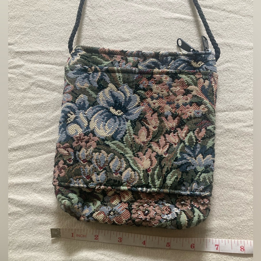 Vintage Floral Tapestry Purse - Picture 7 of 12
